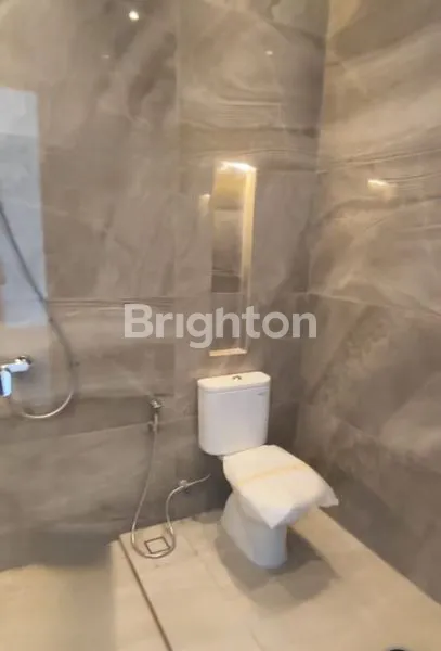 image RUMAH 2 LANTAI SIAP HUNI, MERUYA (6)