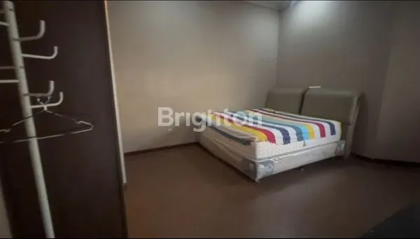 image RUMAH 2 LANTAI BAGUS SIAP HUNI SEMI FURNISH ONE GATE MANYAR DEKAT UNIVERSITAS UBAYA NGAGEL GUBENG NGINDEN (6)