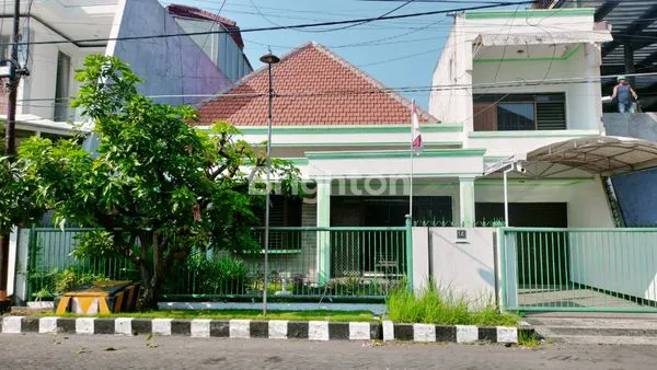image RUMAH 1½ LANTAI BAGUS SIAP HUNI LEBAR 12 PERUMAHAN ONE GATE MANYAR DEKAT KERTAJAYA MANYAR KERTOARJO GUBENG NGAGEL (7)