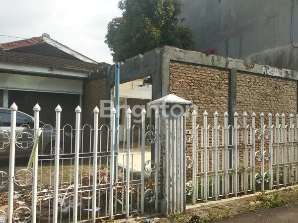 image RUMAH LUAS DI JAKARTA SELATAN (3)