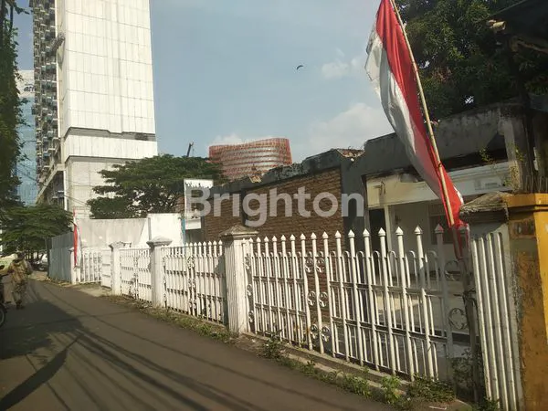 image RUMAH LUAS DI JAKARTA SELATAN (4)
