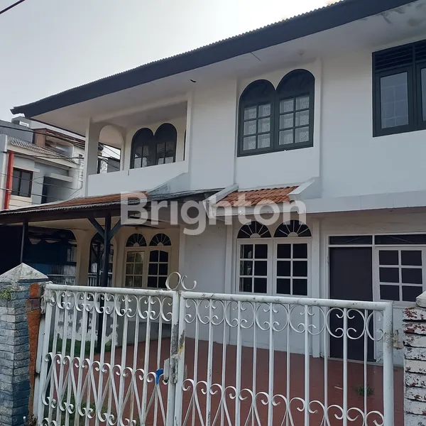 DIJUAL RUMAH BUTUH RENOVASI KELAPA GADING JAKARTA UTARA