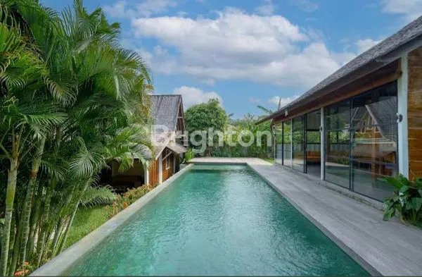 image FOR RENT – CHARMING WOODEN VILLA IN PERERENAN (1)