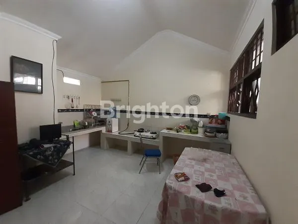 image RUMAH BISNIS 4+1 KT, LOKASI RAMAI (3)