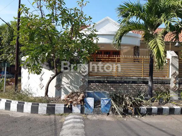 image RUMAH BISNIS 4+1 KT, LOKASI RAMAI (1)