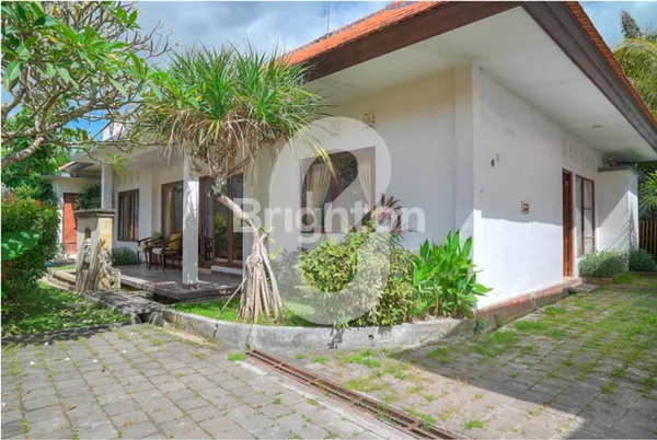 image VILLA E – FOR SALE | VILLA PERWITA, CANGGU  LEASEHOLD 20 TAHUN (DAPAT DIPERPANJANG) ATAU FREEHOLD | LUAS TANAH: 484 M² (2)