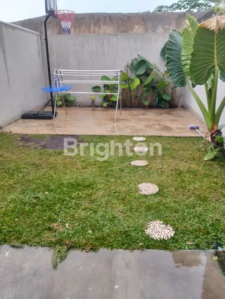 image RUMAH NYAMAN DAN KUALITAS BANGUNAN YANG SANGAT TERAWAT, COCOK UNTUK HUNIAN KELUARGA DI LINGKUNGAN TENANG DAN STRATEGIS. (8)