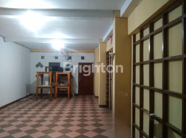 image TURUN HARGA!!! RUMAH BESAR COCOK JUGA UNTUK USAHA LOKASI STRATEGIS, KOTA MALANG (3)