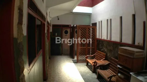 image TURUN HARGA!!! RUMAH BESAR COCOK JUGA UNTUK USAHA LOKASI STRATEGIS, KOTA MALANG (6)