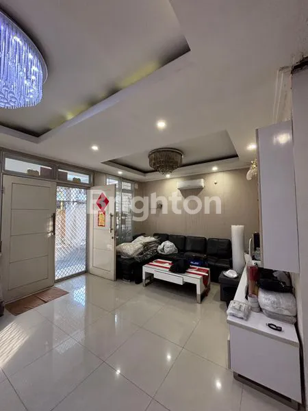 image DIJUAL RUMAH SIAP HUNI DI TAMAN PALEM LESTARI, CENGKARENG – JAKARTA BARAT (2)