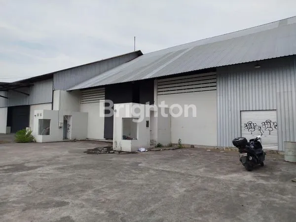 image DISEWAKAN GUDANG STRATEGIS SIAP PAKAI AKSES TRONTON DI BYPASS SUWUNG SIDAKARYA DENPASAR SELATAN BALI\N (8)