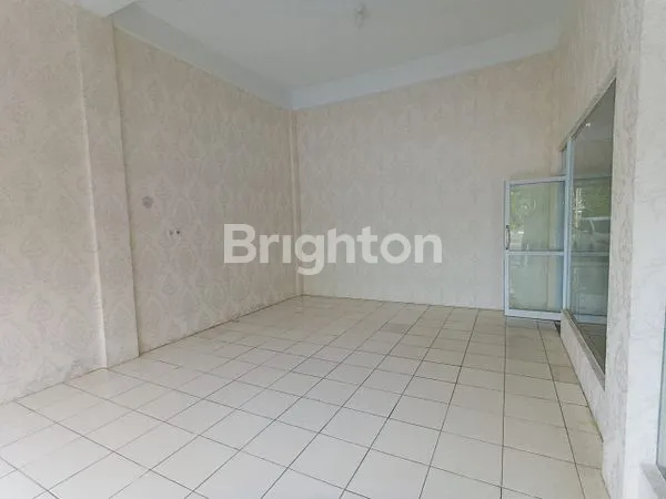 image RUKO 3 LANTAI GANDENG 2 PREMIUM DI JALAN UTAMA DAN AREA RAMAI (5)