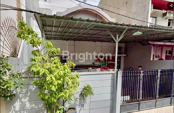 image RUMAH 1 LT TERAWAT DI SUNTER AGUNG JAKARTA UTARA  (1)