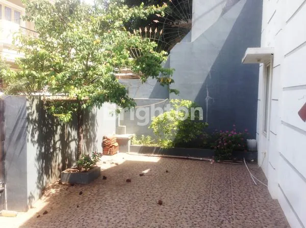 image RUMAH 1 LT TERAWAT DI SUNTER AGUNG JAKARTA UTARA  (3)