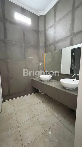 image RUKO DI JL. HONGGOWONGSO SOLO (6)