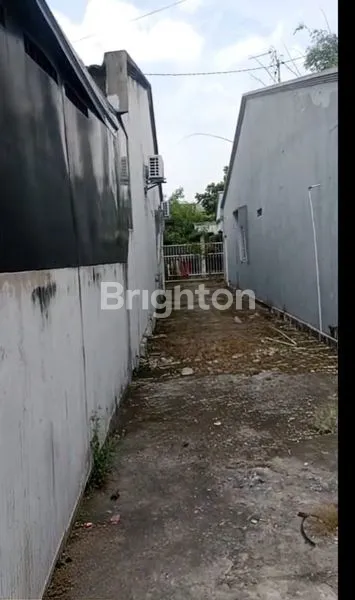 image RUMAH  DAN USAHA BENGKEL DEKAT MALL CIPUTRA (4)