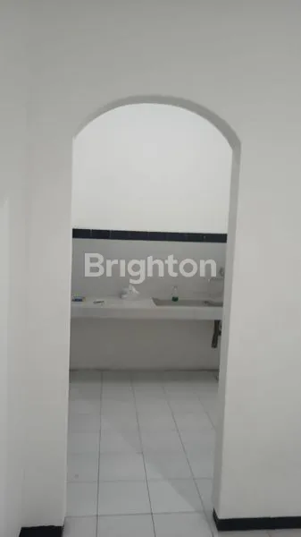 image HUNIAN NYAMAN DELTASARI LT 225M² 3+1KT (2)