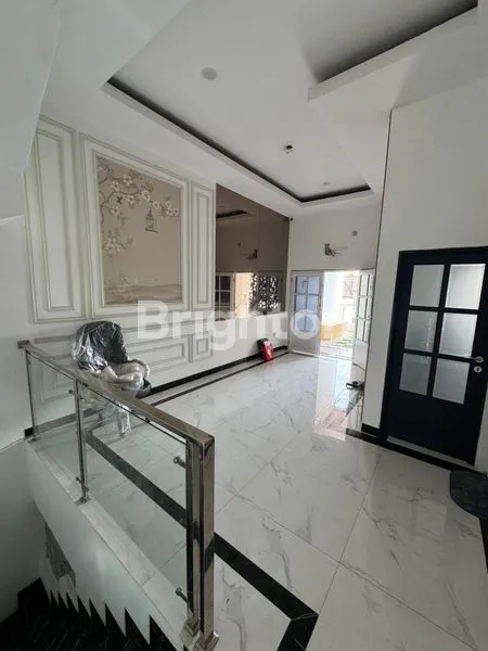 image RUMAH 3½ LANTAI BRAND NEW DI PUSPA GADING, KELAPA GADING, JAKARTA UTARA. (2)