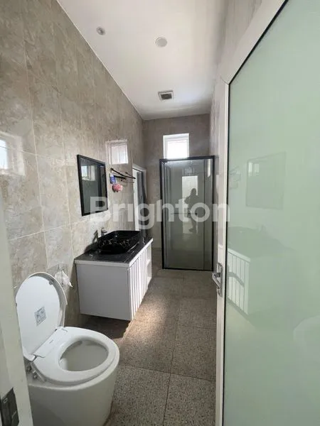 image RUMAH 3½ LANTAI BRAND NEW DI PUSPA GADING, KELAPA GADING, JAKARTA UTARA. (6)