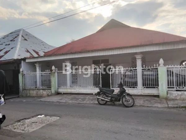 image RUMAH BEKAS KLINIK STRATEGIS 10KT DI MEDAN (4)