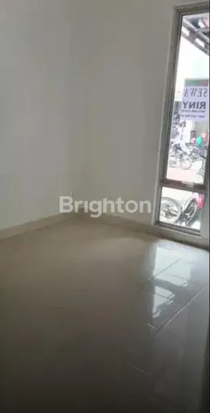 image RUMAH 2 LANTAI DI CARILLO PARAMOUNT GADING SERPONG TANGERANG (4)