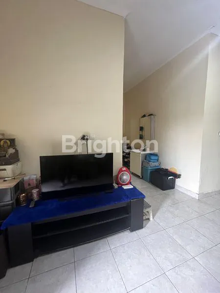 image DIJUAL RUMAH SIAP HUNI DAN 2 RUKO SEKALIGUS DILOKASI STRATEGIS RENON (3)