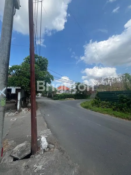 image DIJUAL RUMAH SIAP HUNI DAN 2 RUKO SEKALIGUS DILOKASI STRATEGIS RENON (8)