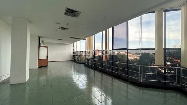 image GEDUNG KANTOR JALAN RAYA GUBENG - RAYA SULAWESI, SURABAYA PUSAT. STRATEGIS DEKAT RAYA KERTAJAYA - BILITON - NGAGEL - SUMATERA - PANGLIMA SUDIRMAN - BASUKI RAHMAT - KEPUTRAN - DINOYO - DR. SOETOMO, DLL. COCOK UNTUK CAFE - RESTAURANT - KANTOR - SHOWROOM - K (6)