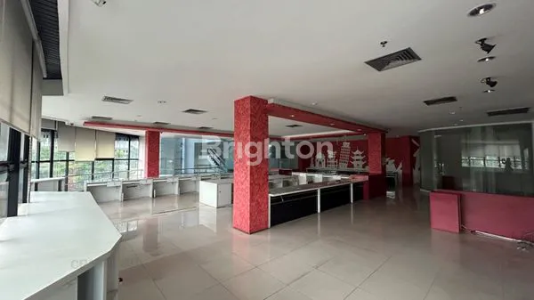 image GEDUNG KANTOR JALAN RAYA GUBENG - RAYA SULAWESI, SURABAYA PUSAT. STRATEGIS DEKAT RAYA KERTAJAYA - BILITON - NGAGEL - SUMATERA - PANGLIMA SUDIRMAN - BASUKI RAHMAT - KEPUTRAN - DINOYO - DR. SOETOMO, DLL. COCOK UNTUK CAFE - RESTAURANT - KANTOR - SHOWROOM - K (8)