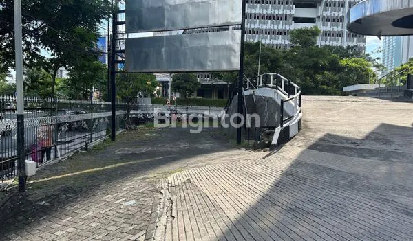image GEDUNG KANTOR JALAN RAYA GUBENG - RAYA SULAWESI, SURABAYA PUSAT. STRATEGIS DEKAT RAYA KERTAJAYA - BILITON - NGAGEL - SUMATERA - PANGLIMA SUDIRMAN - BASUKI RAHMAT - KEPUTRAN - DINOYO - DR. SOETOMO, DLL. COCOK UNTUK CAFE - RESTAURANT - KANTOR - SHOWROOM - K (3)