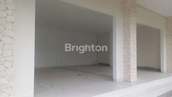 image TOKO PREMIUM SEMINYAK SIAP USAHA (2)