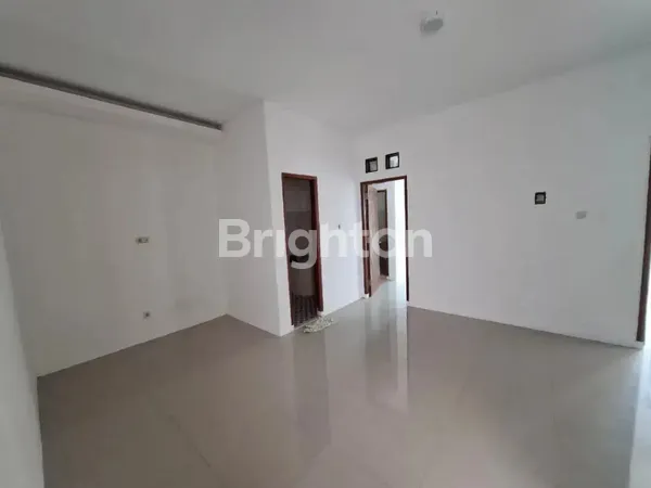 image THE GAYUNGSARI MINIMALIS 2 LANTAI SIAP HUNI (7)