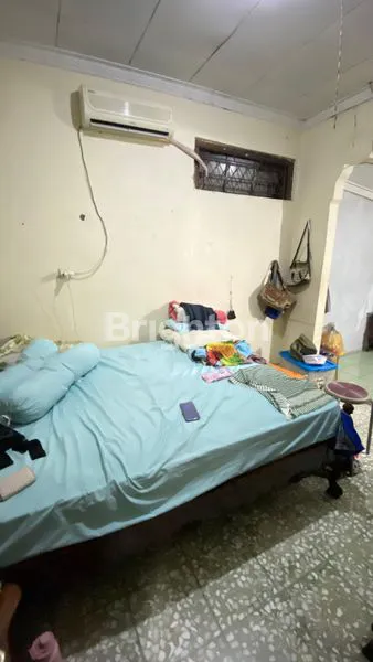 image RUMAH STRATEGIS LUAS DI JALAN RAYA SAWANGAN (4)