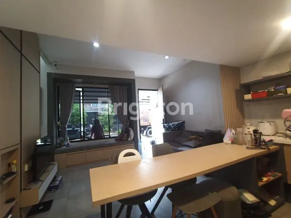 image HUNIAN KEKINIAN PAS UNTUK DIJADIKAN. RUMAH PERTAMAMU. ADA DI LEGENDA WISATA CIBUBUR. (6)