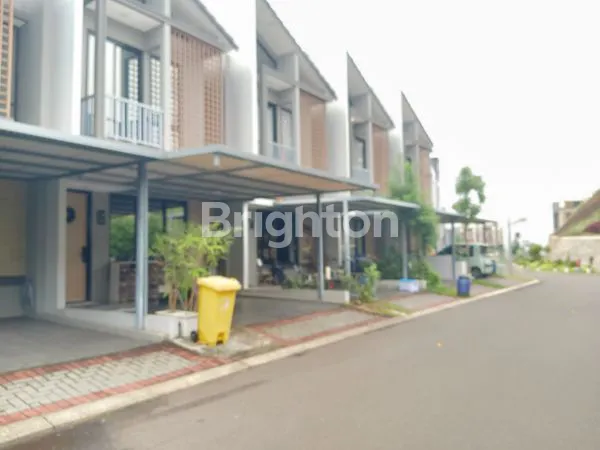 image HUNIAN KEKINIAN PAS UNTUK DIJADIKAN. RUMAH PERTAMAMU. ADA DI LEGENDA WISATA CIBUBUR. (1)