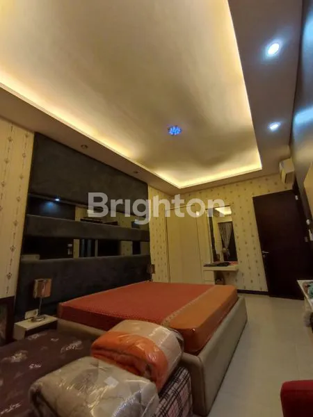 image RUMAH 2 LANTAI BAGUS SIAP HUNI FULL FURNISH PERUMAHAN ONE GATE PREMIUM DEKAT RAYA MERR UNIVERSITAS ITS GALAXY MALL PAKUWON CITY (4)