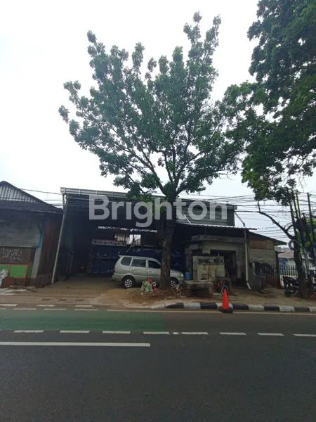 RUMAH + BENGKEL LOKASI STARTEGIS DI JALAN UTAMA