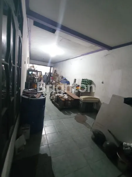 image RUMAH + BENGKEL LOKASI STARTEGIS DI JALAN UTAMA (8)