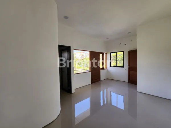 image RUMAH BARU MINIMALIS SIAP HUNI COCOK UNTUK KELUARGA (5)