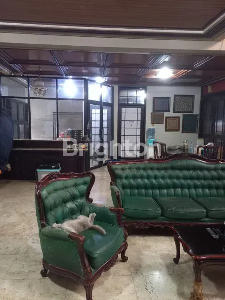 image RUMAH MEWAH SEMI FURNISHED DI SALENDRO, TURANGGA BANDUNG – LOKASI STRATEGIS, SIAP HUNI! (5)