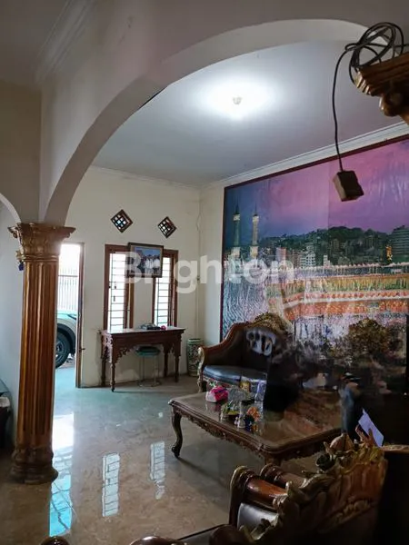 image RUMAH LUAS DI JALAN DURMAN BANDUNG – LOKASI STRATEGIS, COCOK UNTUK HUNIAN ATAU USAHA (8)