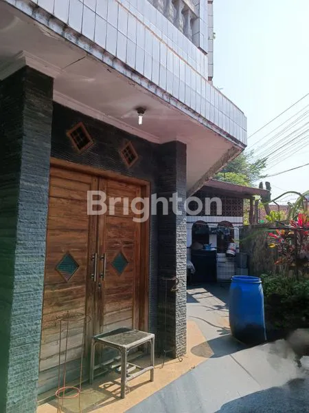 image RUMAH LUAS DI JALAN DURMAN BANDUNG – LOKASI STRATEGIS, COCOK UNTUK HUNIAN ATAU USAHA (6)