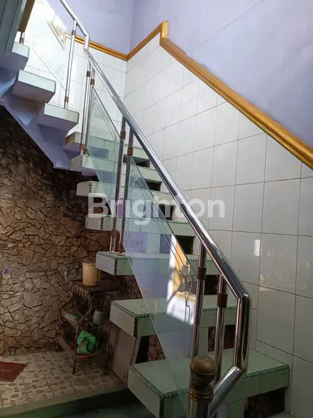 image RUMAH LUAS DI JALAN DURMAN BANDUNG – LOKASI STRATEGIS, COCOK UNTUK HUNIAN ATAU USAHA (5)