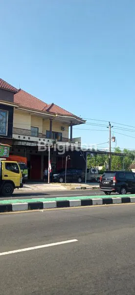 RUMAH DAN GUDANG DI NGUWER SIDOHARJO
