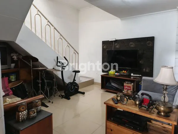 image RUMAH 2 LANTAI 6 KT 6 KM DI KALIDERES (7)