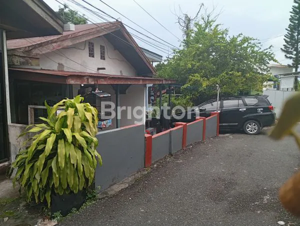 image RUMAH DI JUAL 2 PINTU COCOK BUAT SEWA POSISI STRATEGIS (2)