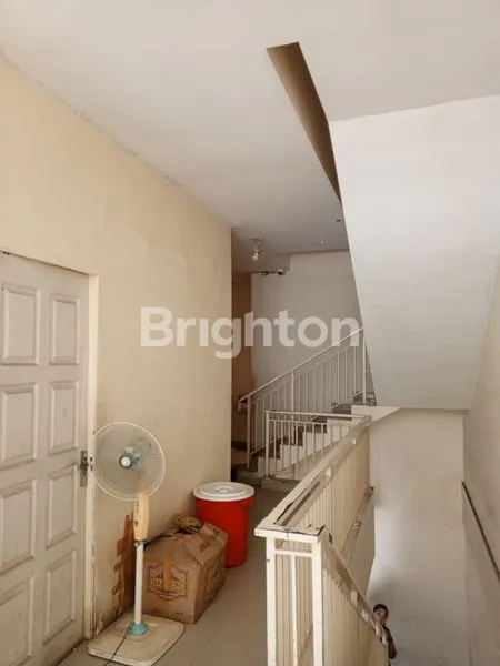 image RUKO STRATEGIS 3 LANTAI LB 190M² DEKAT WIZZMIE, APOTEK K24, MIE TOKYO, COCOK UNTUK USAHA (3)