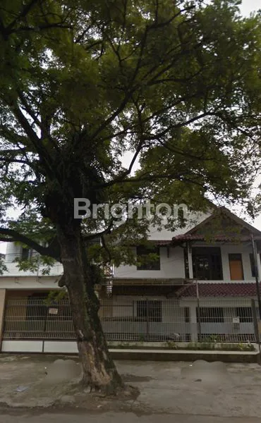 image TANAH DENGAN BANGUNAN 2 LANTAI DI VETERAN (2)