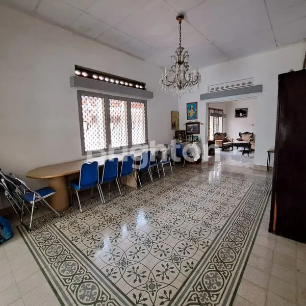 image RUMAH MEWAH KLASIK DI MENTENG JAKARTA PUSAT, LUAS UMAH MEWAH MENTENG (8)