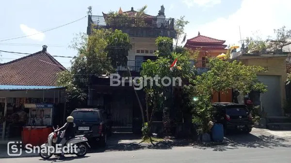 image DIJUAL RUMAH 2,5 LANTAI SEMI FURNISHED HADAP TIMUR – LOKASI STRATEGIS! (7)